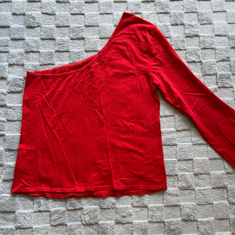 Donni Red One Shoulder Cotton Top - Picture 5 of 6